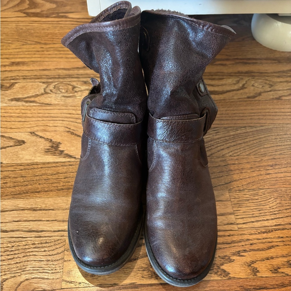 BareTraps Women's Brown Winter Boots